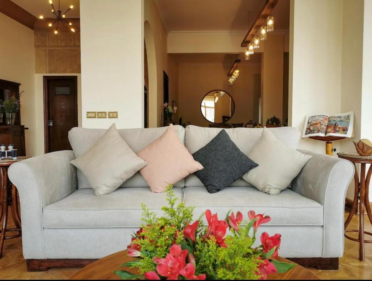 Luxury On The Nile - Zamalek Apartments 카이로 외부 사진